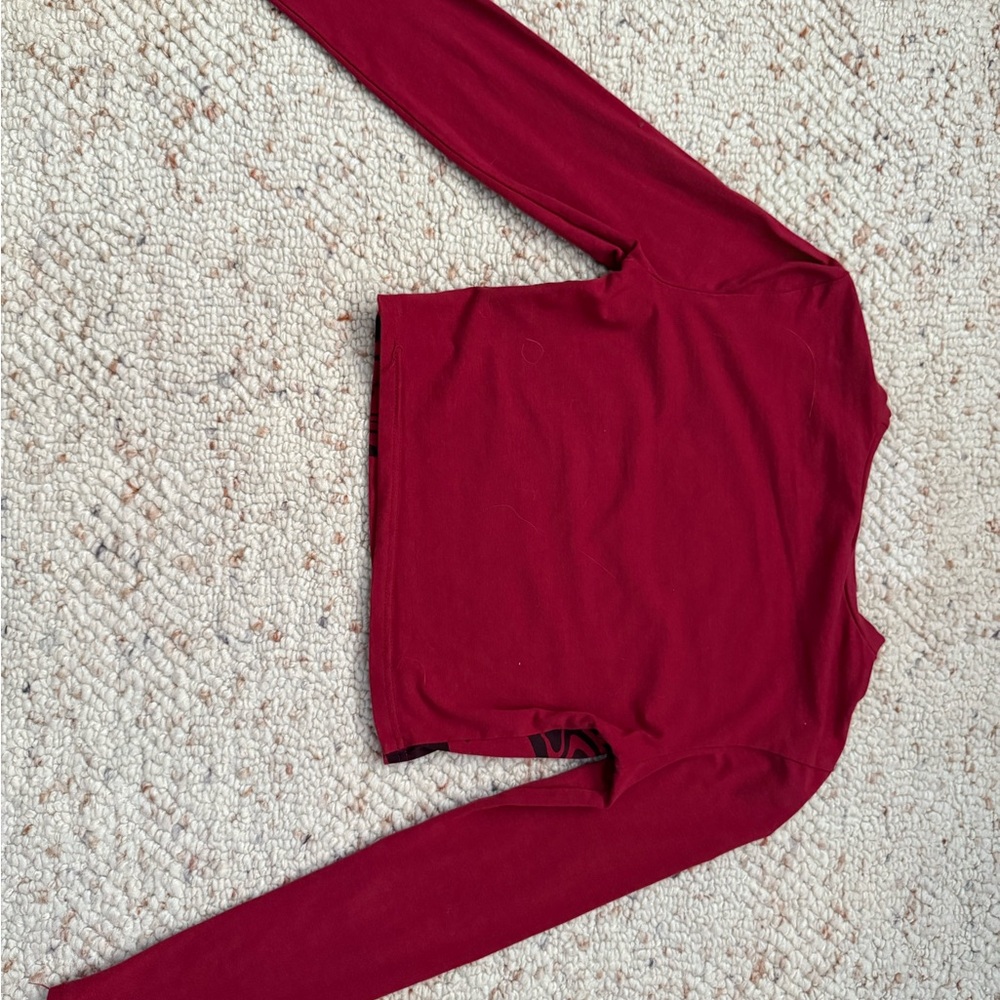 Red Graphic Long - Picture 3 of 3